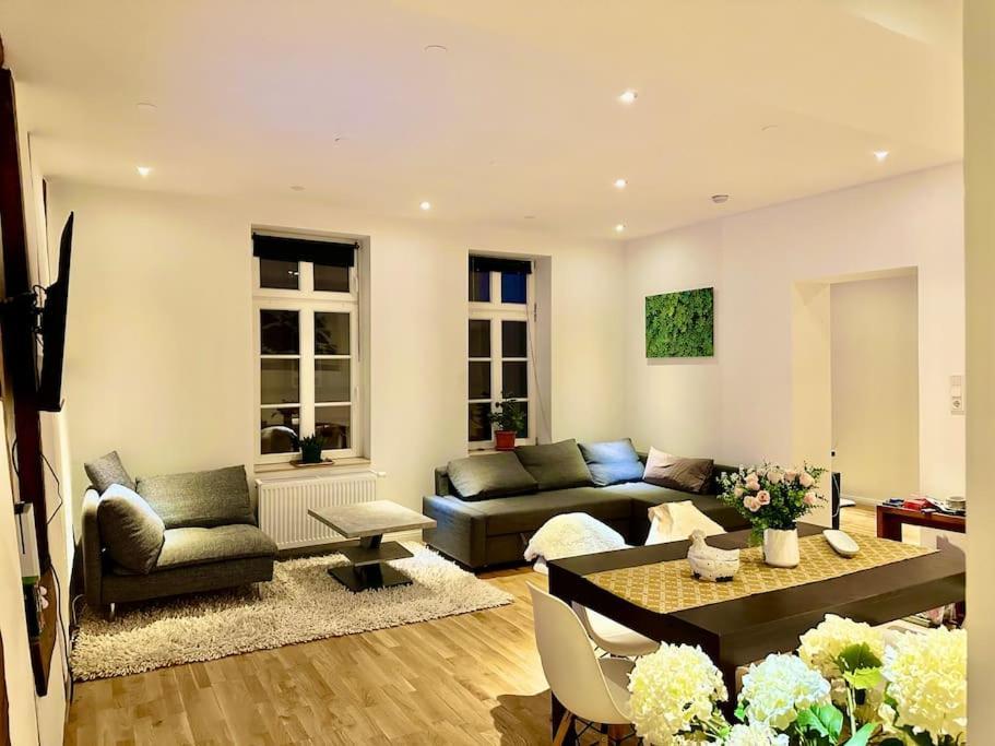 Wohnung Am Schloss 2 - Bestes Apartment In Weilburg Buitenkant foto