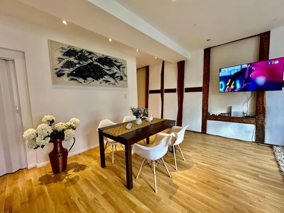 Wohnung Am Schloss 2 - Bestes Apartment In Weilburg Buitenkant foto